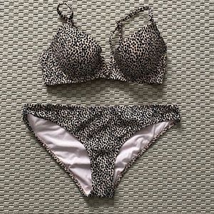 Target shade & shore underwire bikini size M